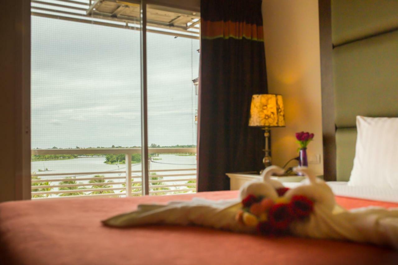 Hotel Kwan Ruen Park Nakhonratchasima Esterno foto