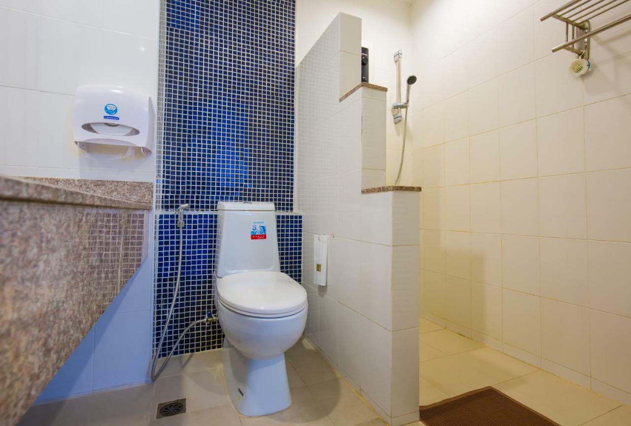 Hotel Kwan Ruen Park Nakhonratchasima Esterno foto