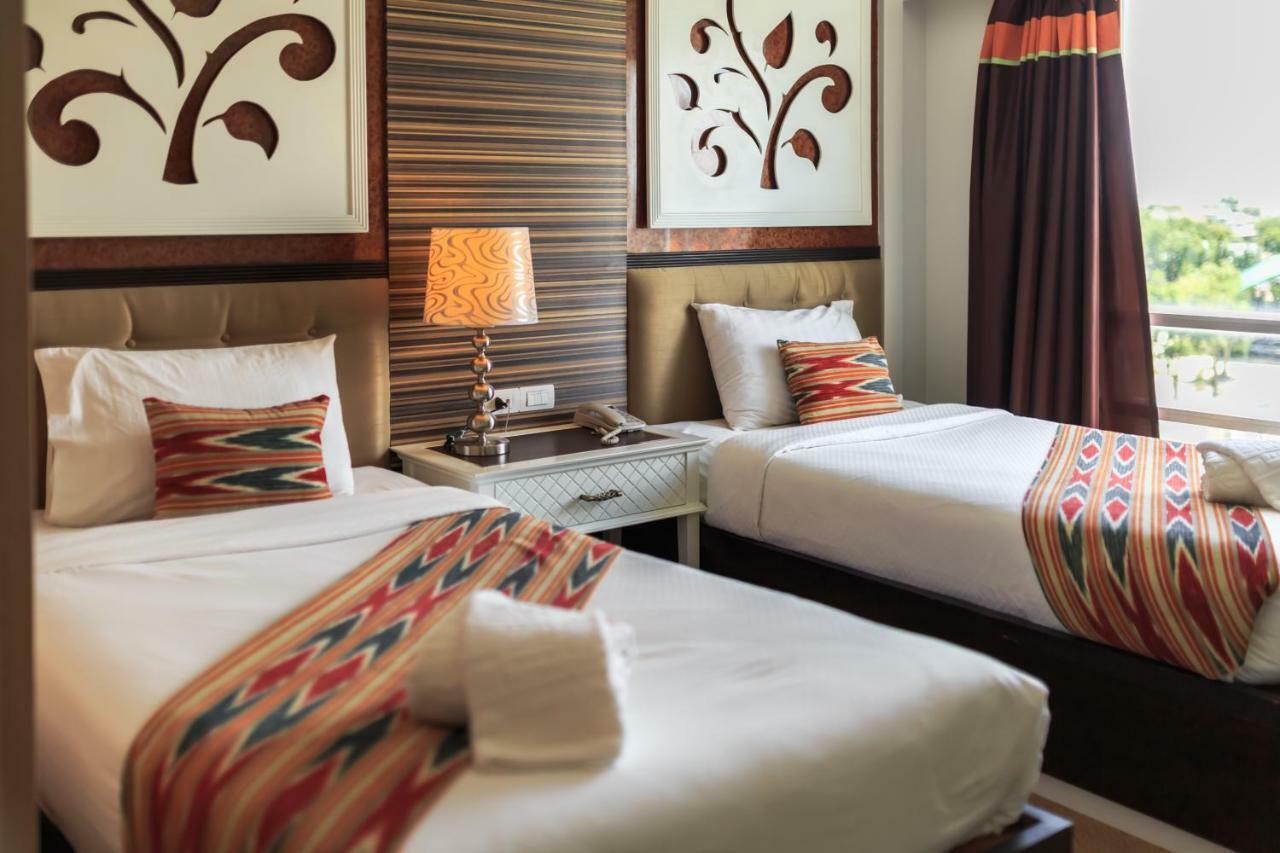 Hotel Kwan Ruen Park Nakhonratchasima Esterno foto